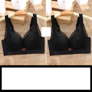 Μοντέρνα γυναικεία σετ από 2 σουτιέν με δαντέλα