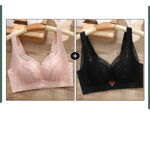 Μοντέρνα γυναικεία σετ από 2 σουτιέν με δαντέλα
