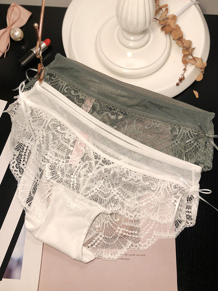 Csipke bikini szalaggal