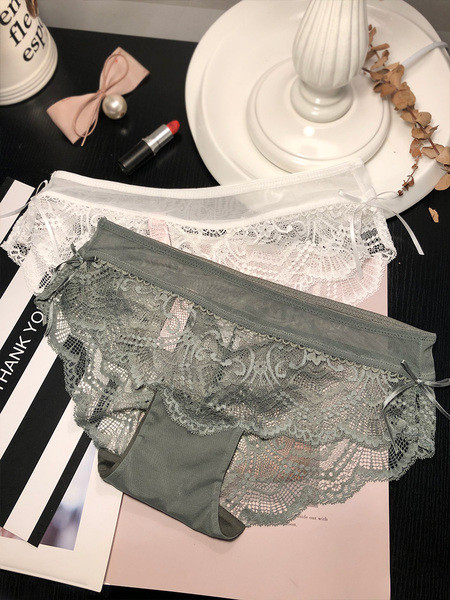 Csipke bikini szalaggal
