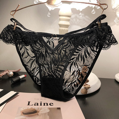 Γυναικεία δαντελένια μπικίνι με μεταλλική καρδιά