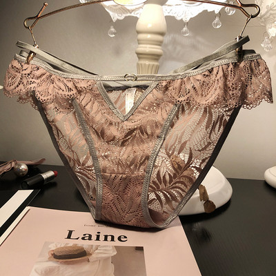 Γυναικεία δαντελένια μπικίνι με μεταλλική καρδιά