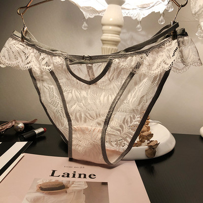 Γυναικεία δαντελένια μπικίνι με μεταλλική καρδιά