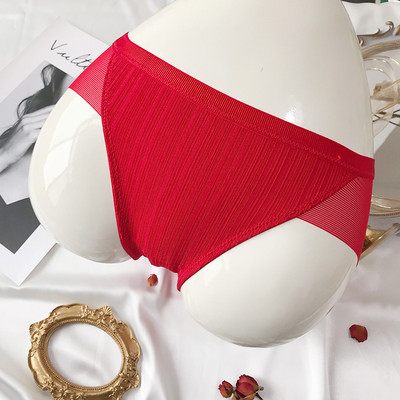 Γυναικεία εσώρουχα με κόκκινη δαντέλα - διάφορα μοντέλα
