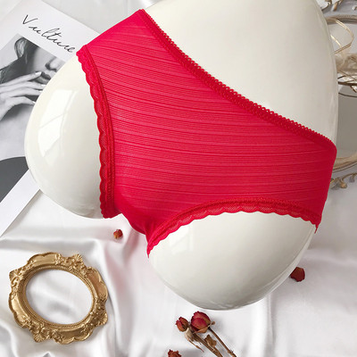 Γυναικεία εσώρουχα με κόκκινη δαντέλα - διάφορα μοντέλα
