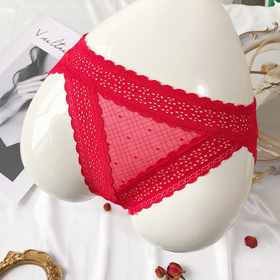 Γυναικεία εσώρουχα με κόκκινη δαντέλα - διάφορα μοντέλα