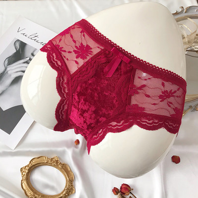 Γυναικεία εσώρουχα με κόκκινη δαντέλα - διάφορα μοντέλα