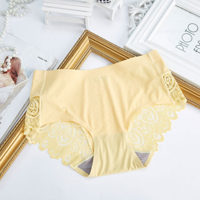 Modern női bikini csipkével és magas derékkal