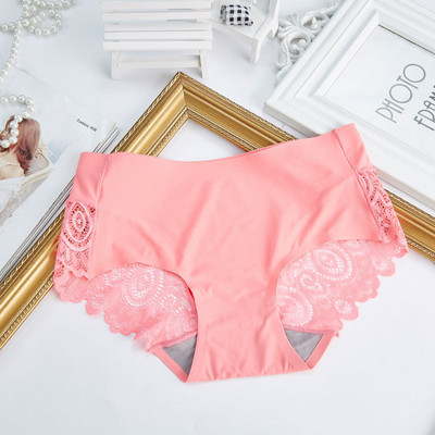 Modern női bikini csipkével és magas derékkal