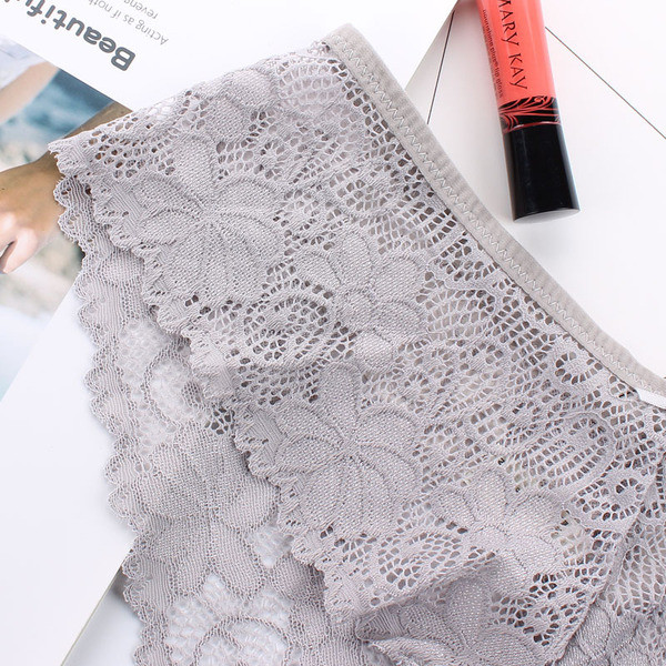 Hétköznapi csipke bikinik nőknek