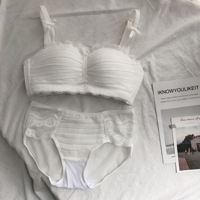 Κομψό σετ εσωρούχων από σουτιέν και μπικίνι με δαντέλα