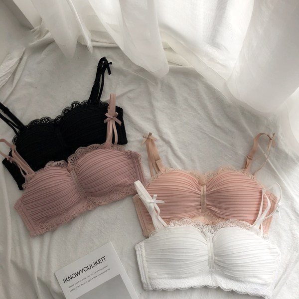 Κομψό σετ εσωρούχων από σουτιέν και μπικίνι με δαντέλα