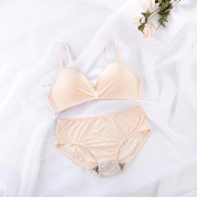Γυναικείο σουτιέν ή γυναικείο σετ από δύο μέρη
