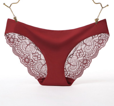 Γυναικεία χρωματιστά μπικίνι με δαντέλα