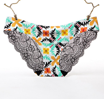 Γυναικεία χρωματιστά μπικίνι με δαντέλα