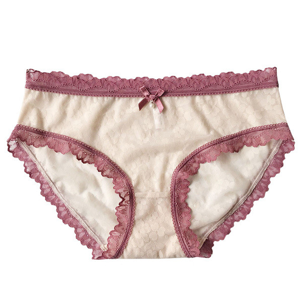 Női csipke bikini szalaggal és gyönggyel