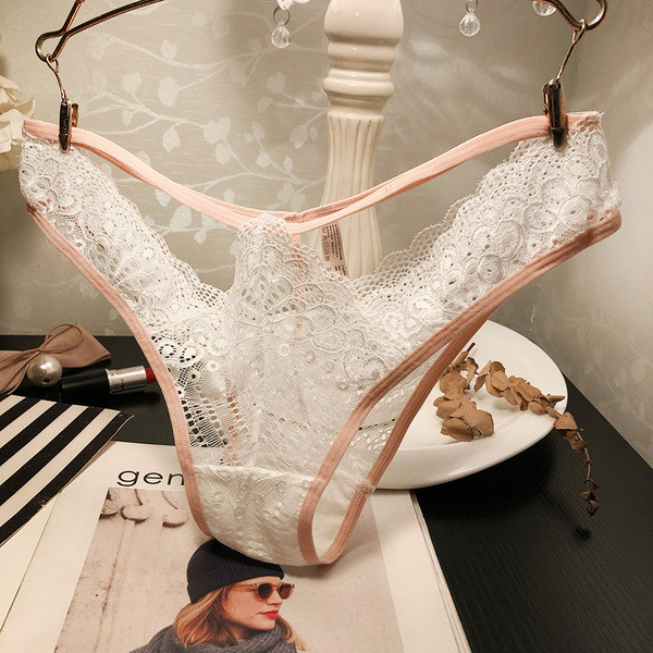 Női csipke bikini kivágással