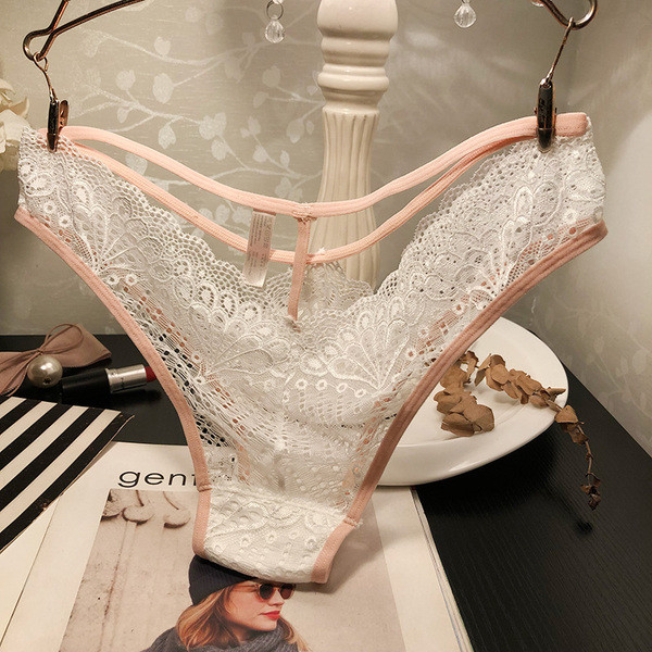 Női csipke bikini kivágással