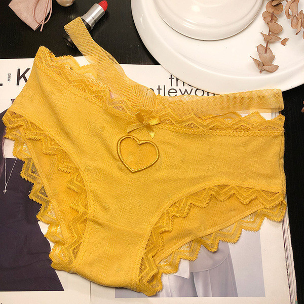 Női bikini magas derékkal, hímzett szívvel