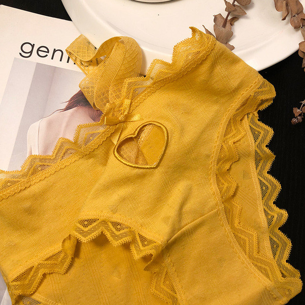 Női bikini magas derékkal, hímzett szívvel