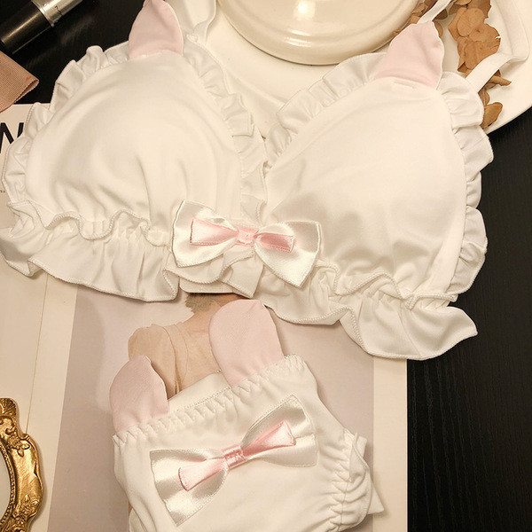 Fehérnemű szett 3D elemmel és fürtökkel