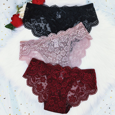 Σετ από τρία τεμάχια βαμβακερά μπικίνι με δαντέλα