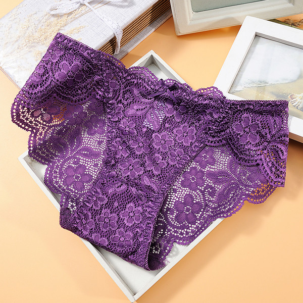 Σετ από τρία τεμάχια βαμβακερά μπικίνι με δαντέλα