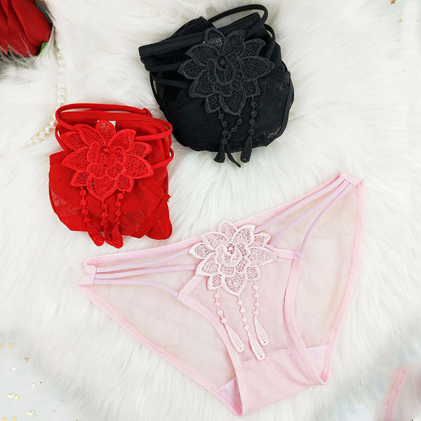 Három női bikini szett csipkével