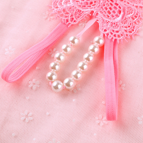 Női tangák csipkével és gyöngyökkel