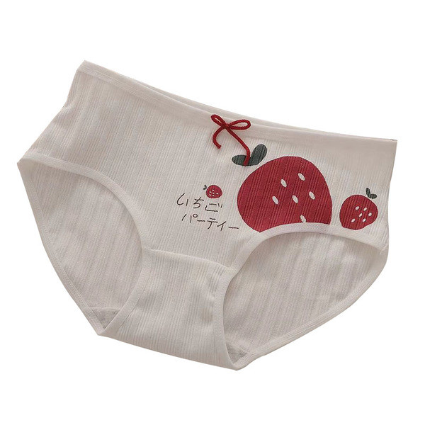 Σετ από  πέντε τεμάχια γυναικεία μπικίνι με εφαρμογές