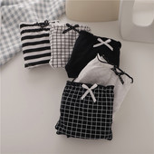 Öt fekete-fehér mindennapi bikini szett