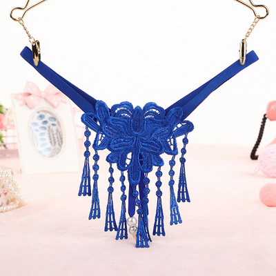 Női tanga rojtokkal és hímzéssel