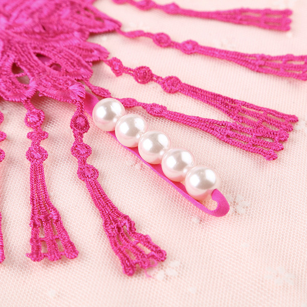 Női tanga rojtokkal és hímzéssel