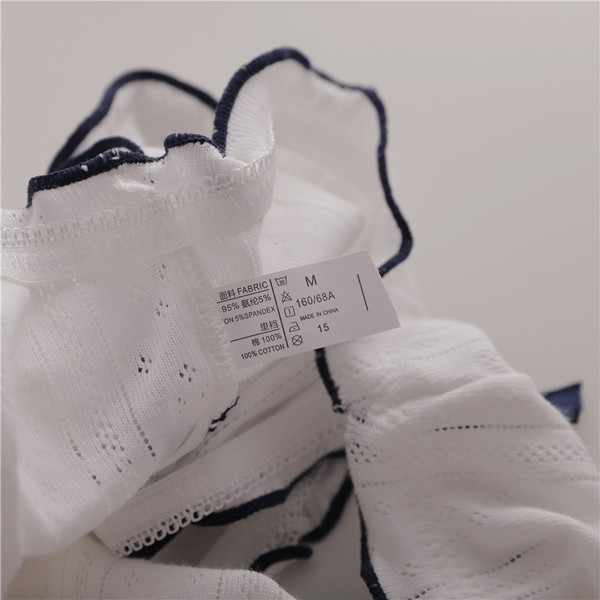 Három tiszta női bikini készlet szalagokkal