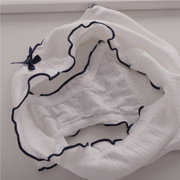 Három tiszta női bikini készlet szalagokkal