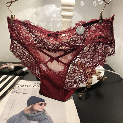 Női csipke bikinik keresztkötéssel