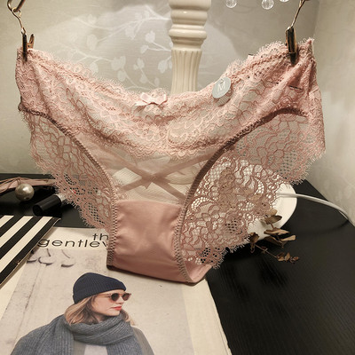 Női csipke bikinik keresztkötéssel