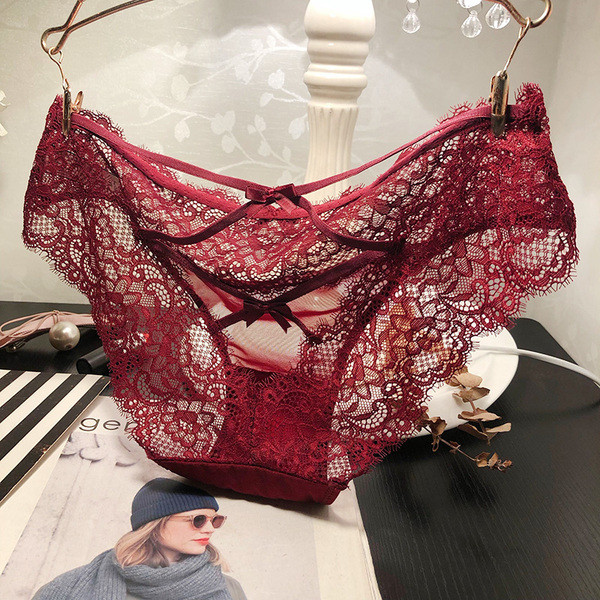 Női csipke bikinik keresztkötéssel