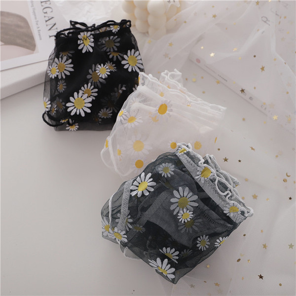 Három átlátszó női bikini készlet virágos motívumokkal