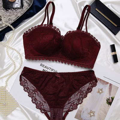 Νέο μοντέλο γυναικείο σετ από δύο μέρη σουτιέν + μπικίνι