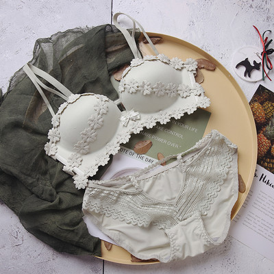 Női intim fehérnemű kétrészes melltartó + bikini virágokkal