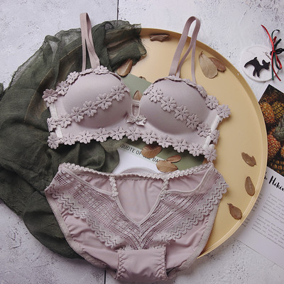 Női intim fehérnemű kétrészes melltartó + bikini virágokkal