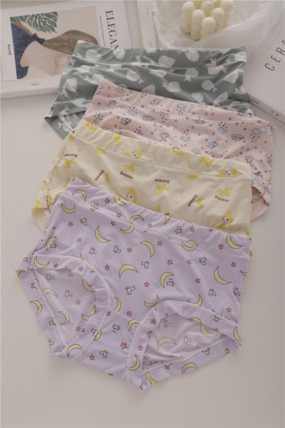 Négy különböző mintás női bikini szett