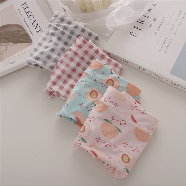 Négy különböző mintás női bikini szett