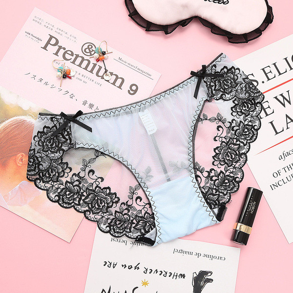 Νέο μοντέλο γυναικείου μπικίνι - με δαντέλα και κορδέλα