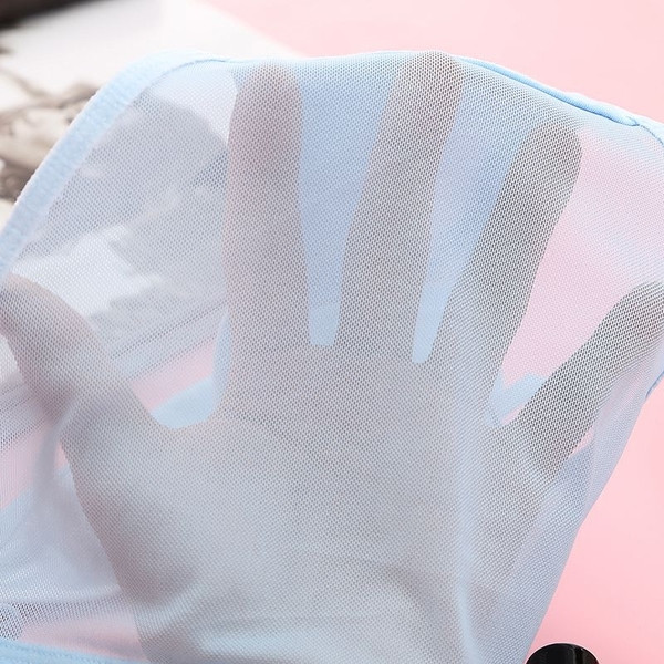 Női bikinik nyakkendővel és felirattal