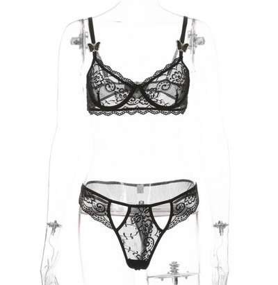 Női csipke szett melltartóból és bikiniből fekete színben