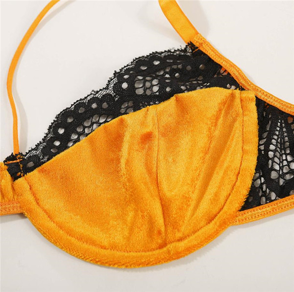 Modern kétrészes szett narancssárga csipkével