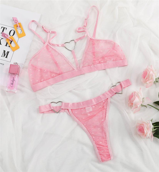 Modern női fehérnemű szett rózsaszín fém elemekkel