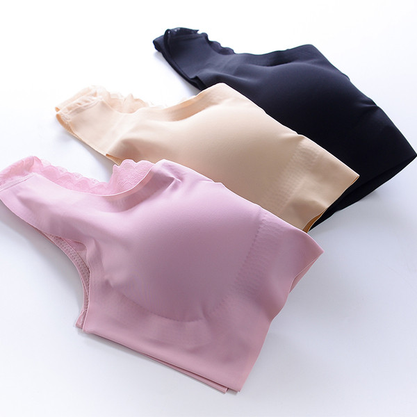 Női mindennapi mellszoba csipkével